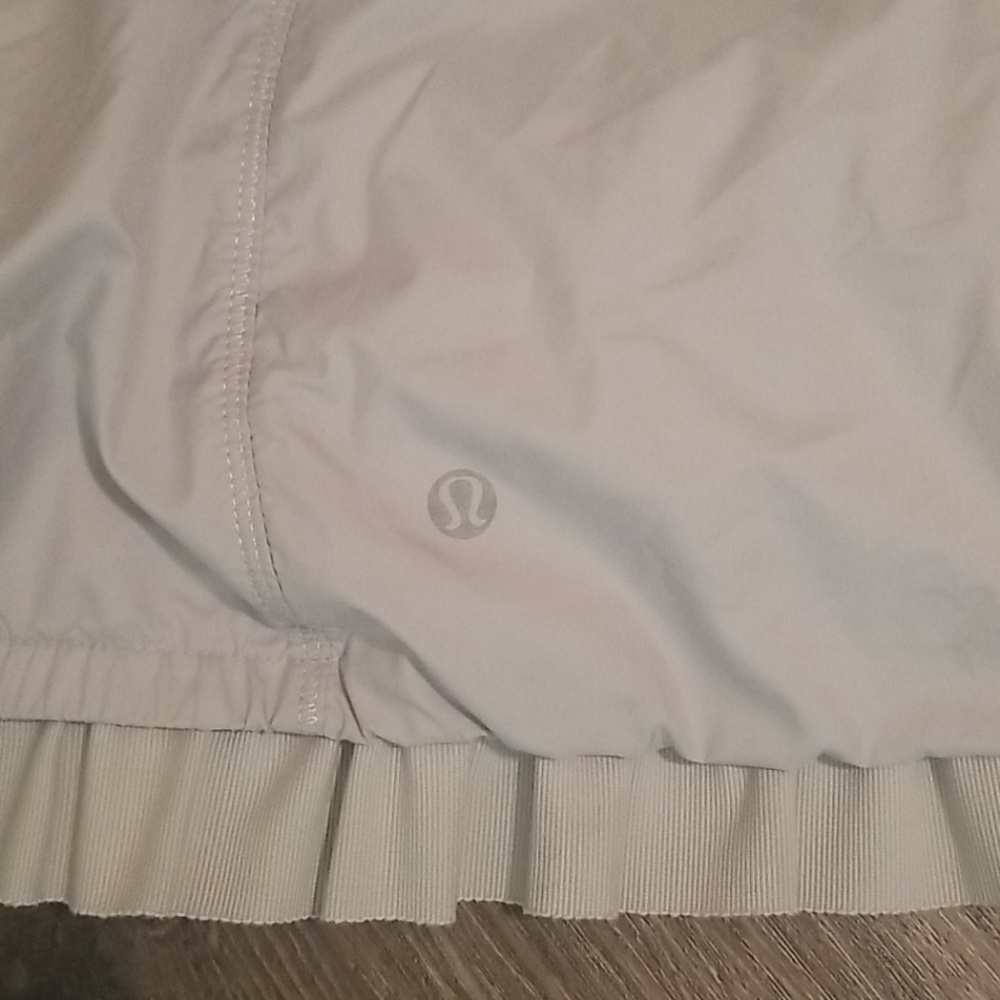 Lululemon down puffer jacket - Picture 4 of 10